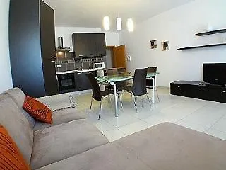 Eri Apartment E004 San Giuliano 2*,